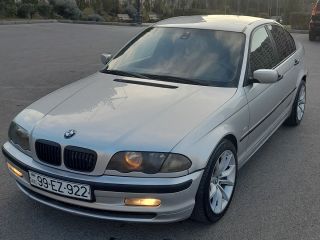 BMW
318