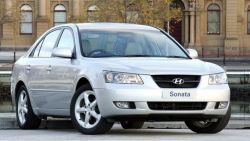 hyundai_sonata_nf_2005.jpg