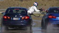 2018-bmw-m5-refueling-during-longest-continuous-vehicle-drift-attempt_100638888.jpg