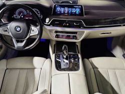 bmw 7 series car hire baku