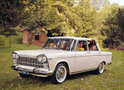 fiat_2300_lusso.thumb.jpeg.ba4609bd0f9bdd0924c0ae679d5624d7.jpeg