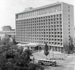 baku12.thumb.jpg.b1d133c00d2eb3ff3cd5bb7366fbb046.jpg